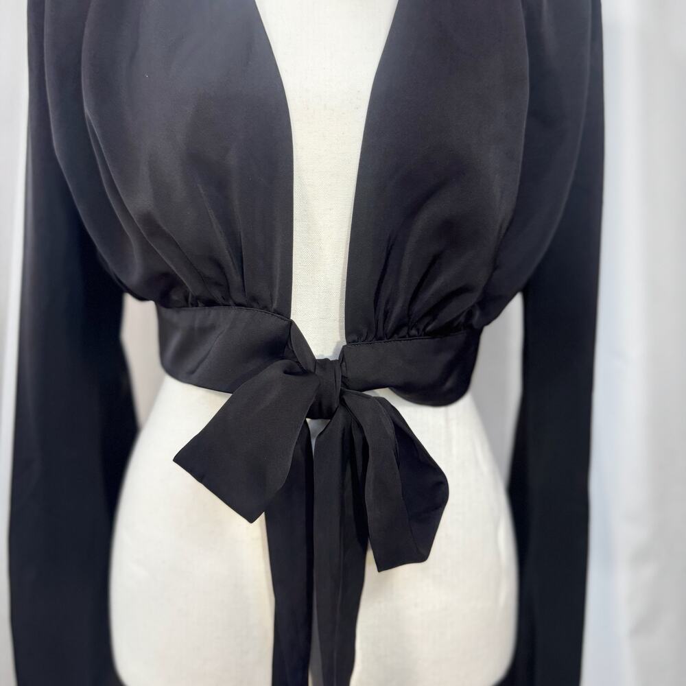 NBD Imogen Top Black Satin Cropped Wrap Deep V Tie Blouson Sleeve Padded S Twee - Picture 9 of 16